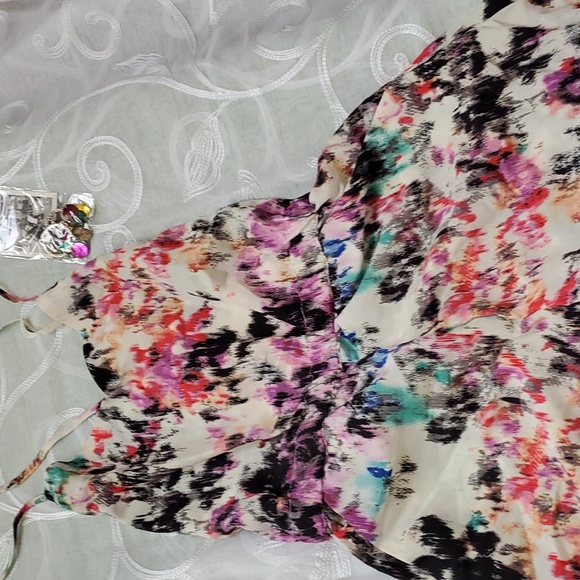 NWT Anthropologie Earings & Oasis Scout Romper - Parker. Size Medium - Picture 6 of 10